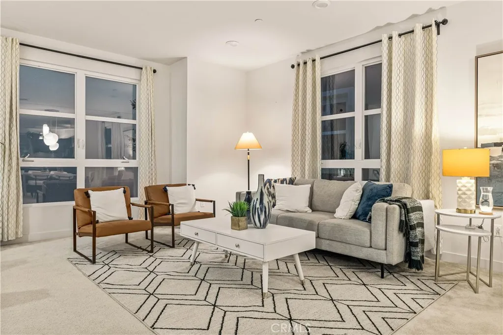  Twilight/Evening Living room