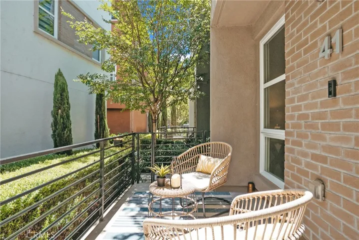 Intimate guest suite patio