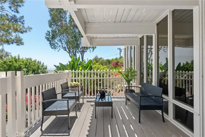 deck off of the first level