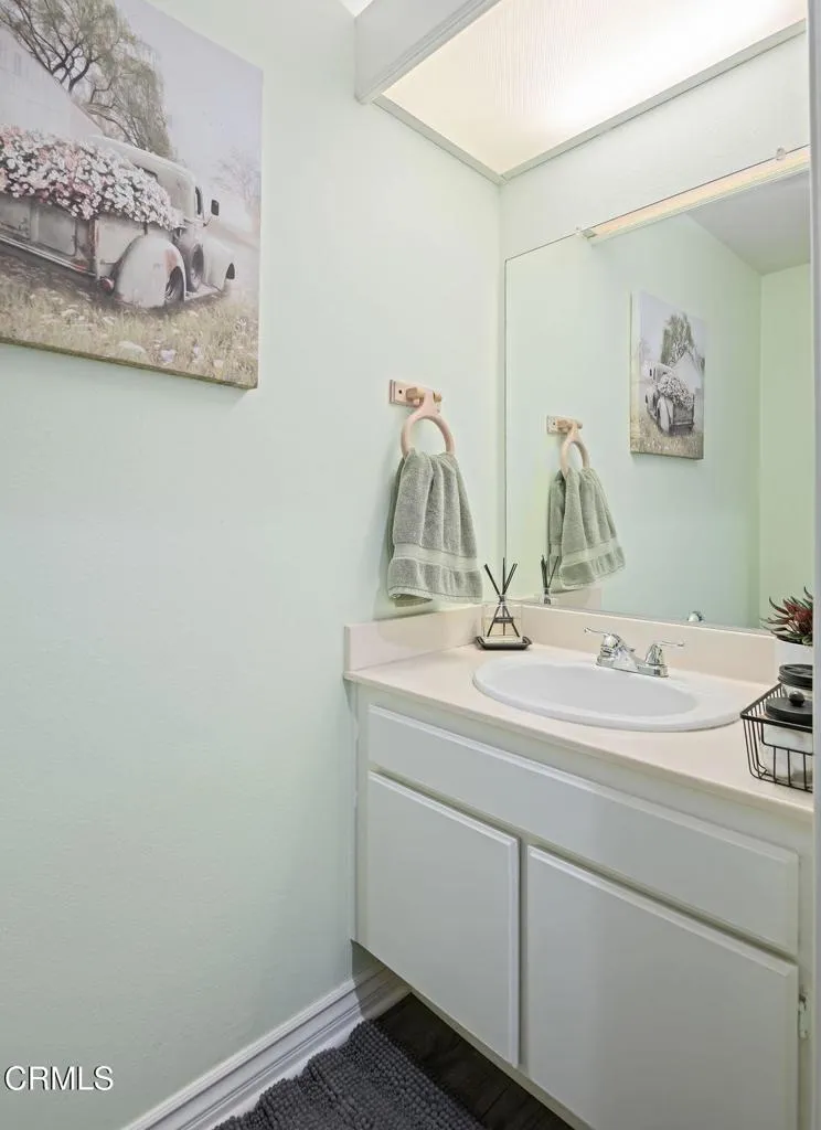 26-Powder Room