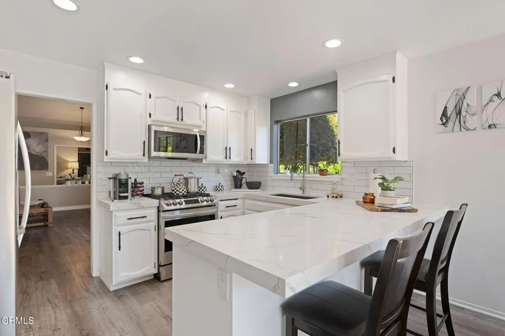 11-Kitchen