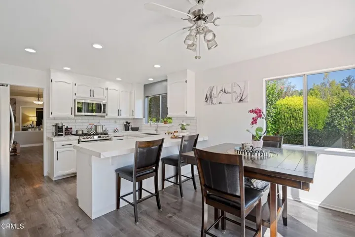 12-Kitchen