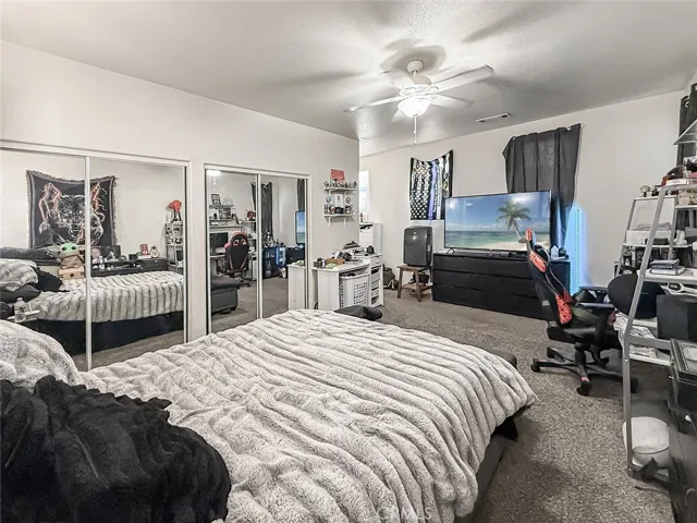 Large bedroom #3