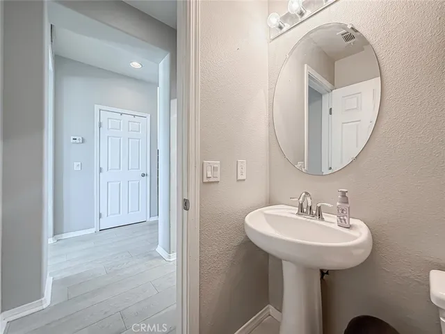 Powder room
