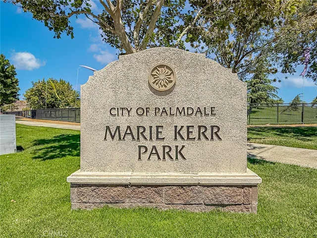 Walking distance to Marie Kerr Park
