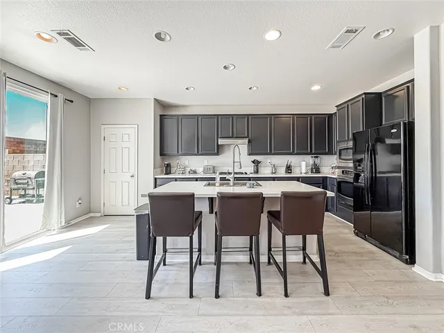 Kitchen with island