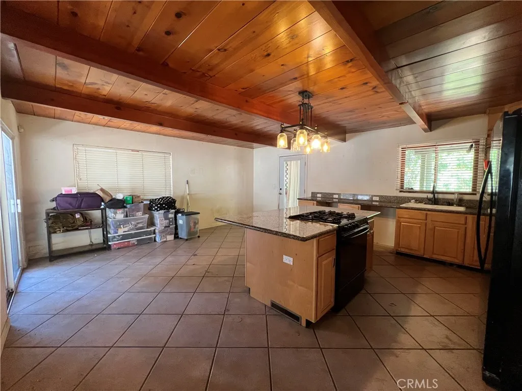 24867 Felsen, Crestline, California 92325 — photo 4