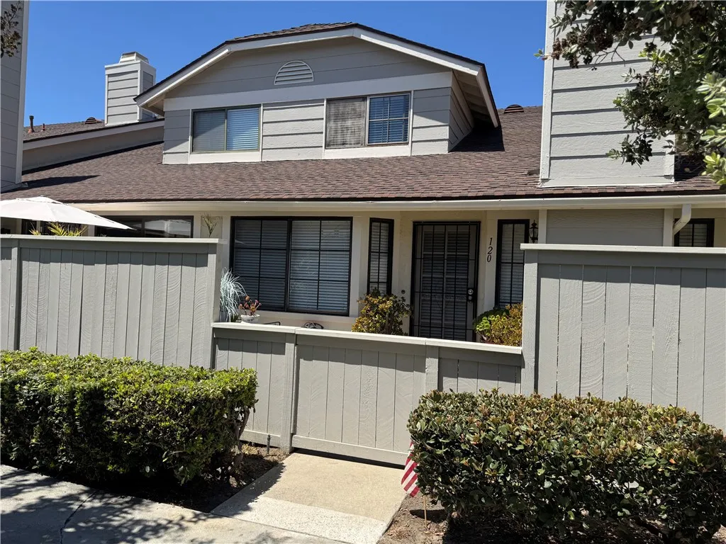 1700 W Cerritos Ave