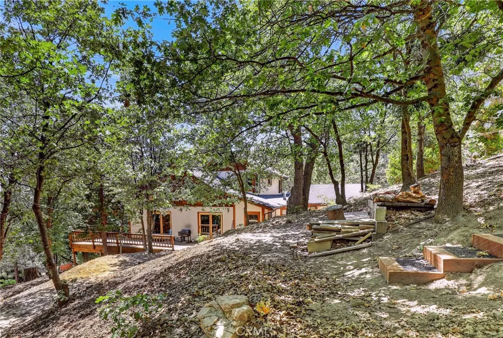 77 Park, Running Springs, California 92382 — photo 4
