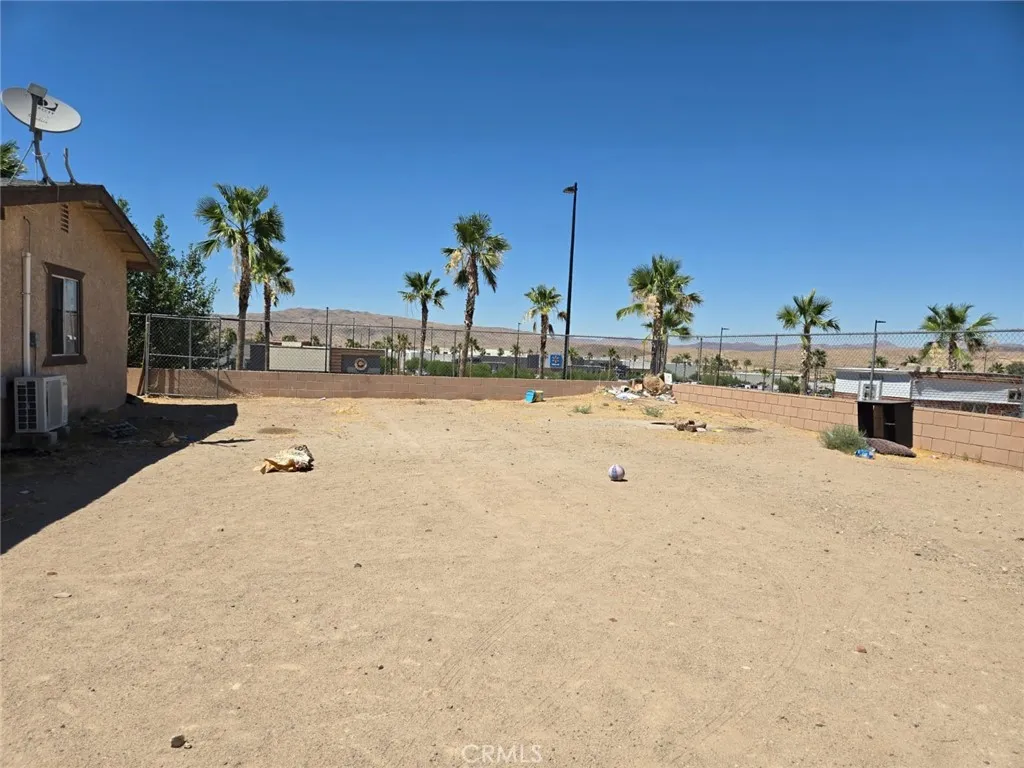 2009 Aurora Way, Barstow, California 92311 — photo 4