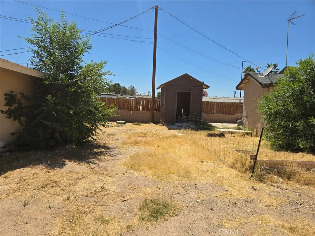 2009 Aurora Way, Barstow, California 92311 — photo 5