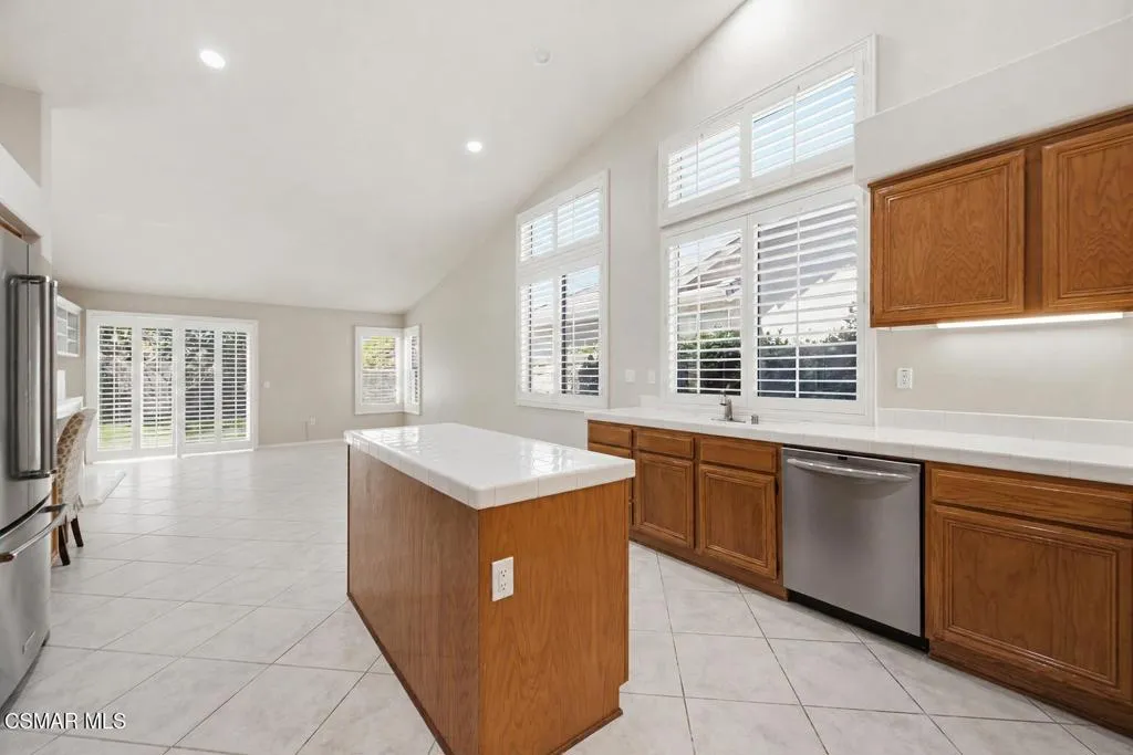 141 Giant Oak Ave, Newbury Park