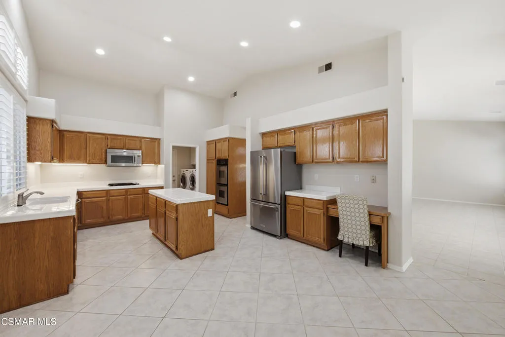 141 Giant Oak Ave, Newbury Park