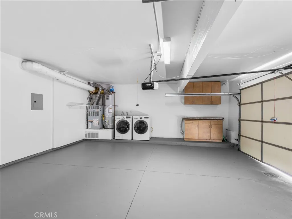 Oversized 2 car garage Oversized 2 car garage