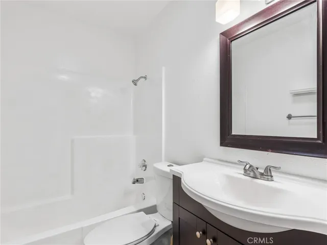Main bathroom