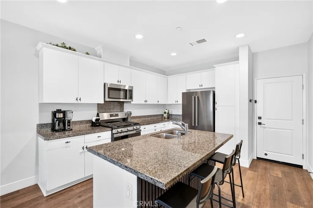 15923 Main, Chino, California 91708 — photo 4