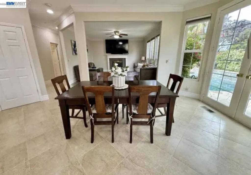 Informal dining