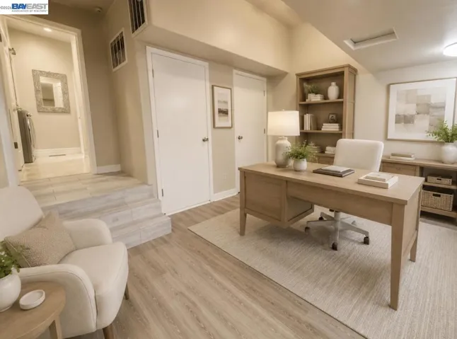 Virtually staged office/bonus room/fitness room