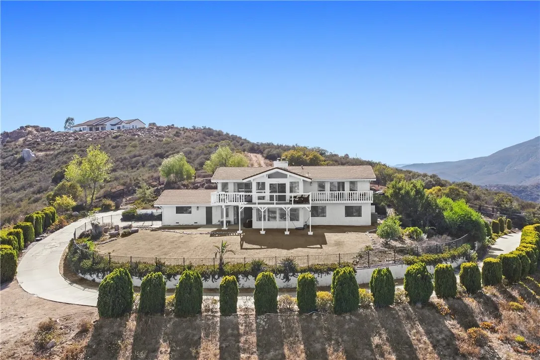 39158 Vista Del Bosque