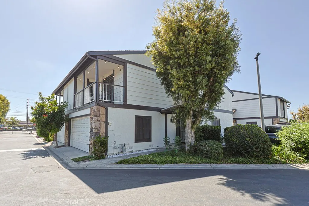 2640 W Meadowview, Anaheim, California 92804 — photo 5