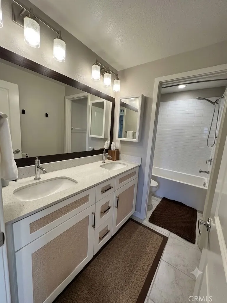 shared bathroom 2nd floor  (AI assisted editing for reference only)