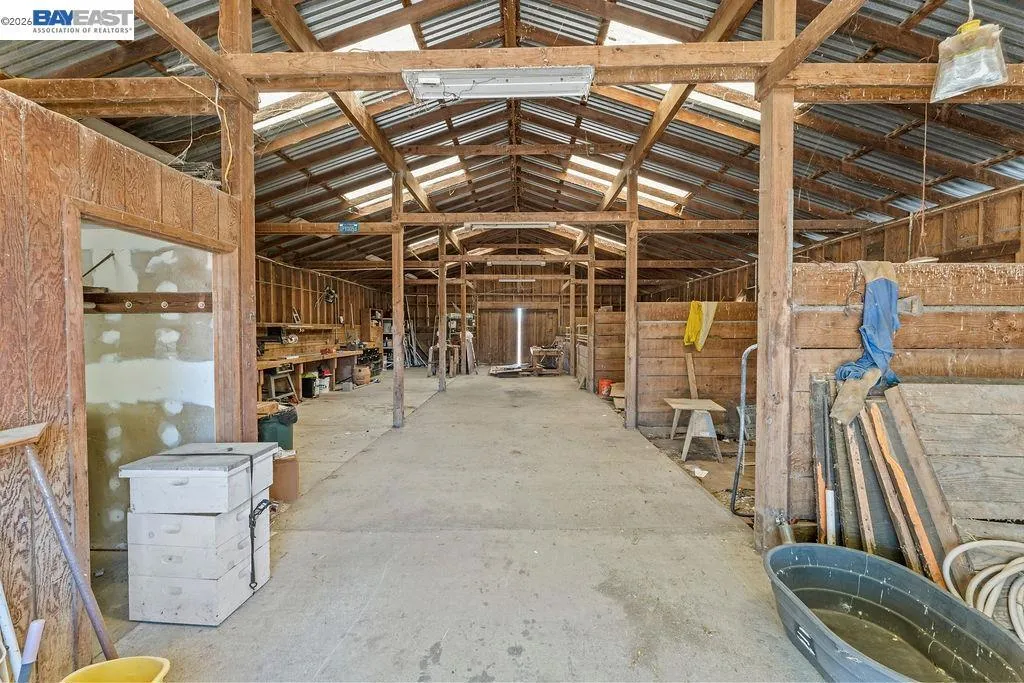 Barn