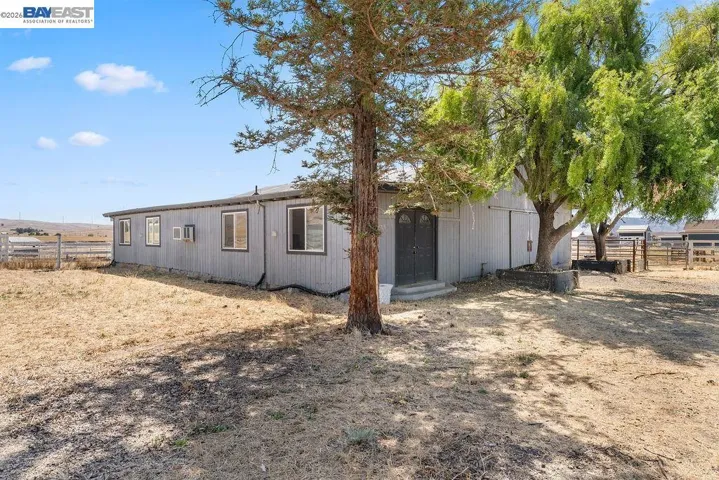 Bonus Room off Barn