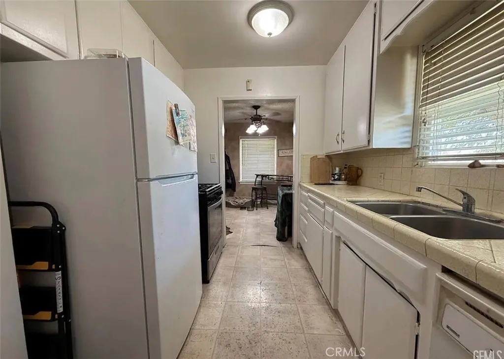 2512 Barnett, Bakersfield, California 93308 — photo 5