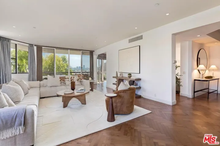 300 N Swall Drive 452, Beverly Hills, California 90211 — photo 4
