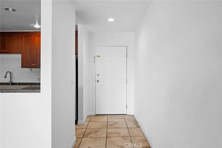 20253 Keswick Street 331, Winnetka, California 91306 — photo 4