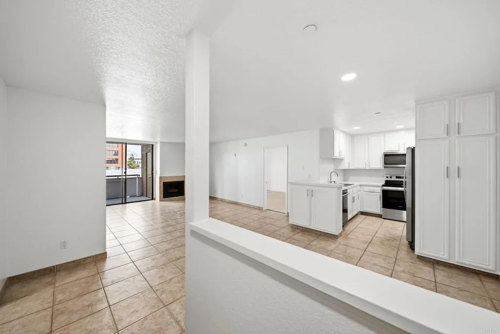 850 State Street 414, San Diego, California 92101 — photo 4
