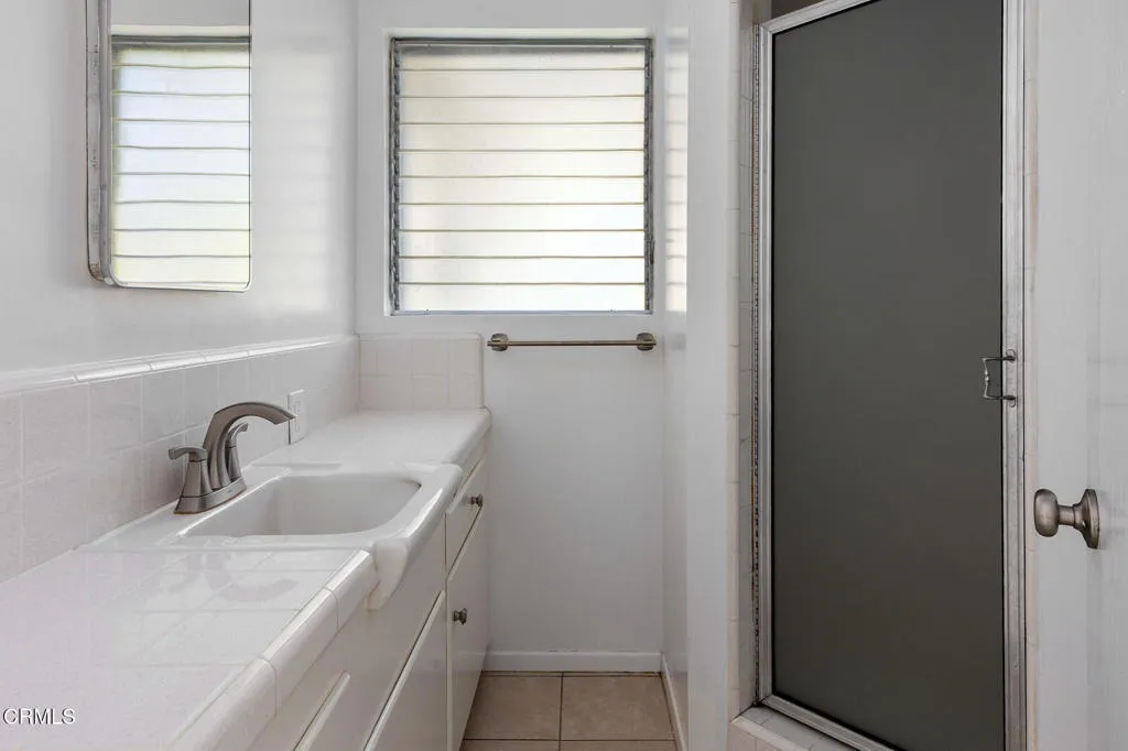 14- bathroom 3 14- bathroom 3