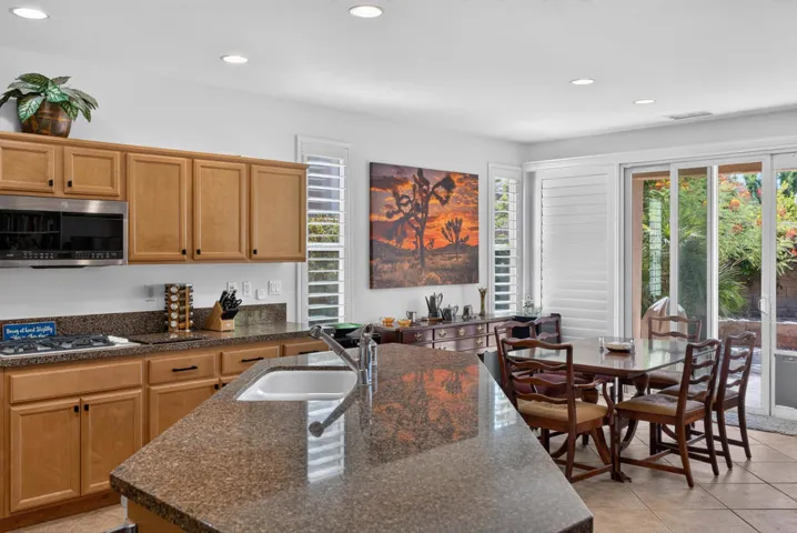 Kitchen/Dining