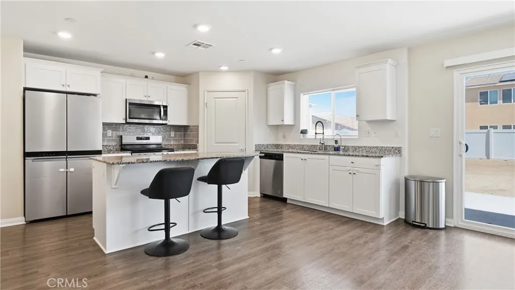 579 Pinyon, San Jacinto, California 92583 — photo 5