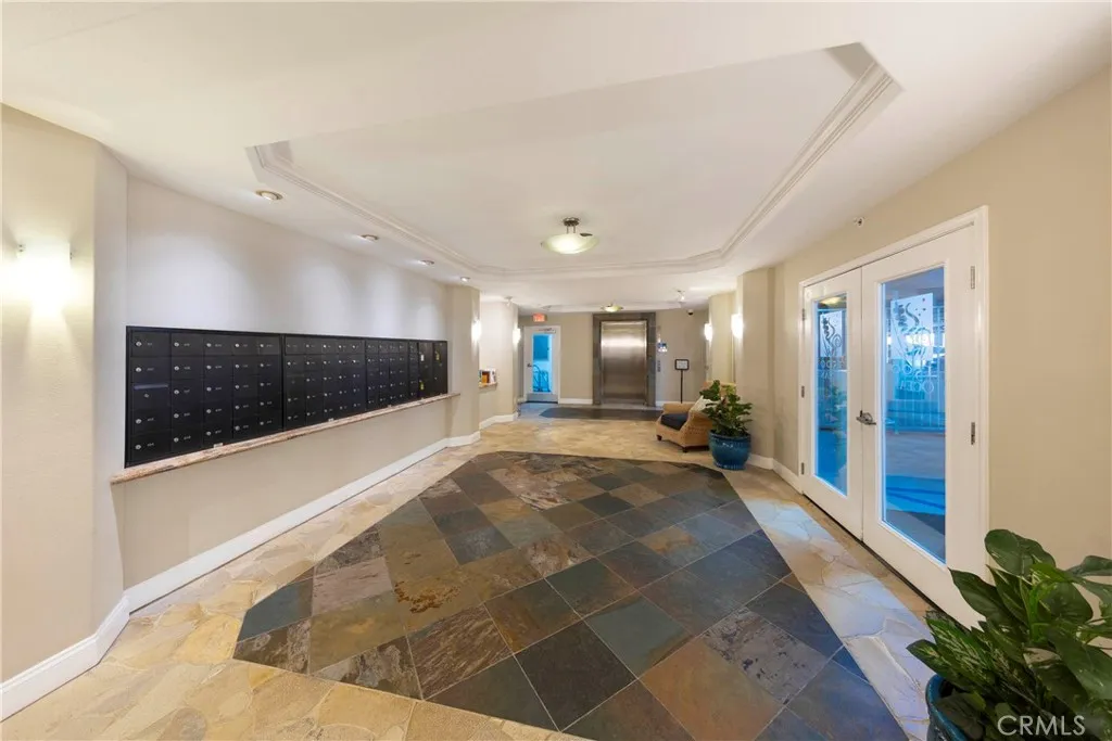 Mailbox and Main elevator