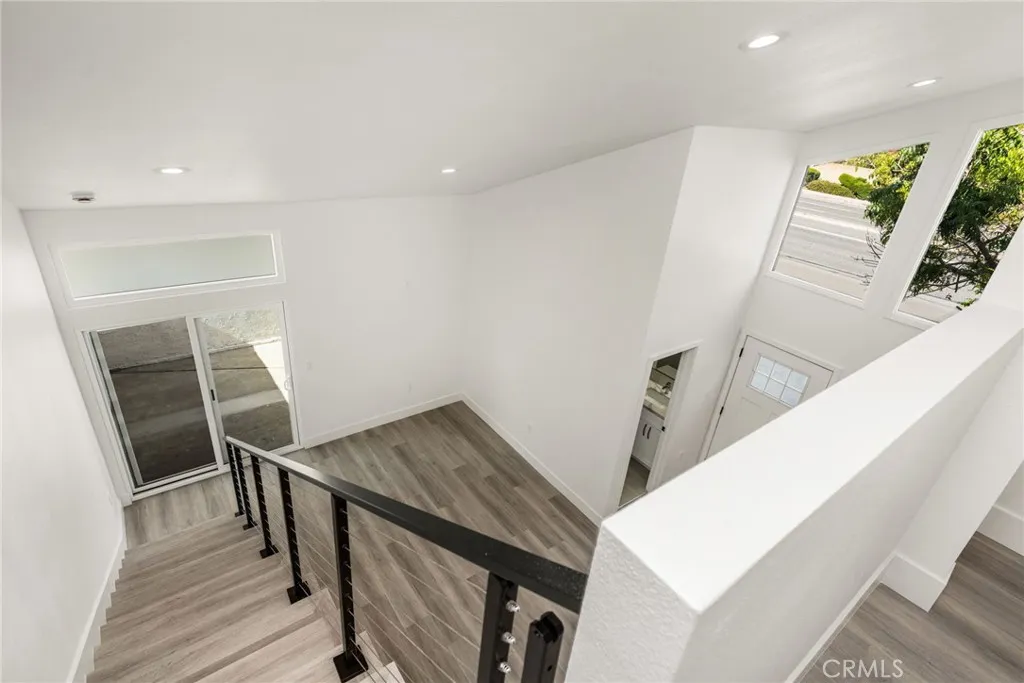 Unit B 1200 sqft