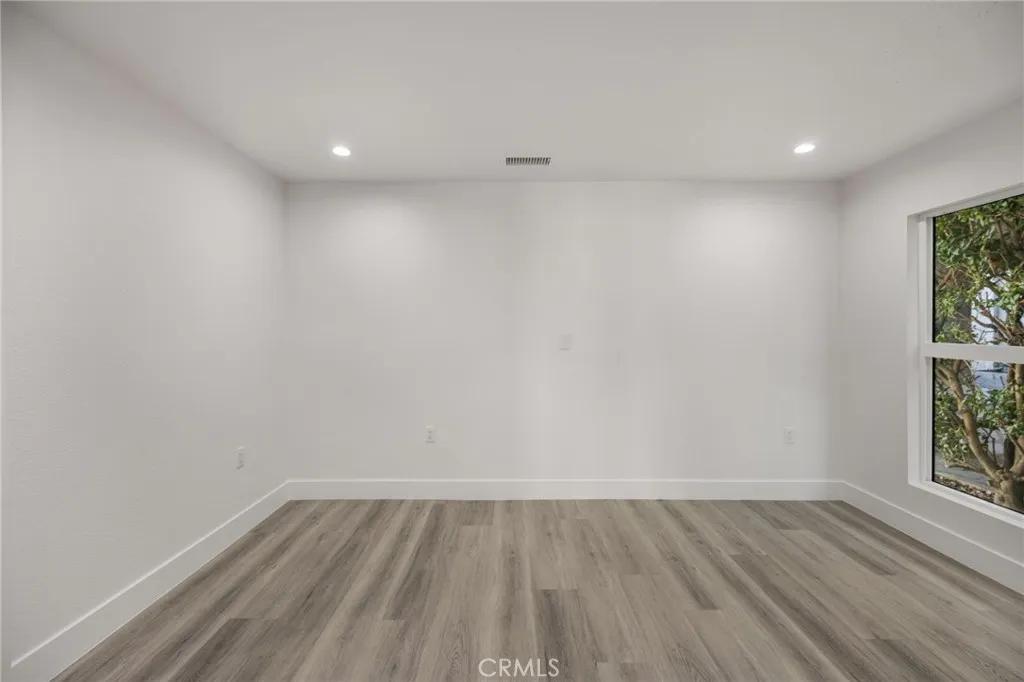 Unit A 1400 sqft
