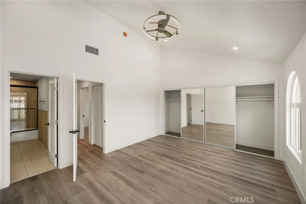 Unit B 1200 sqft
