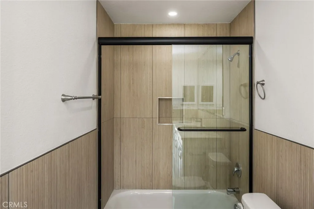 Unit A 1400 sqft
