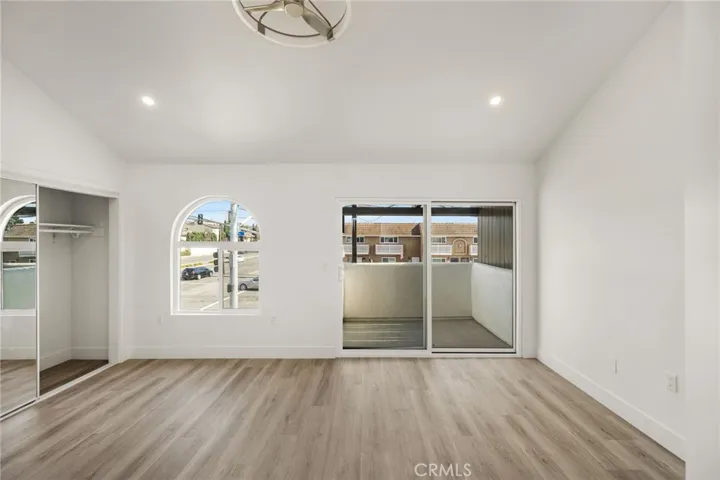 Unit B 1200 sqft