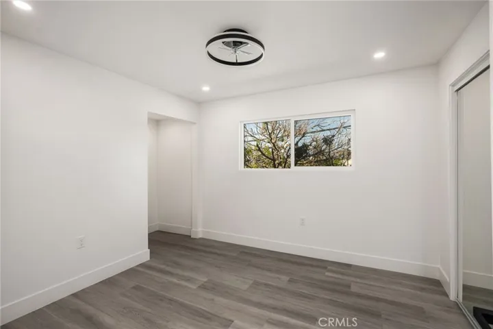 Unit B 1200 sqft