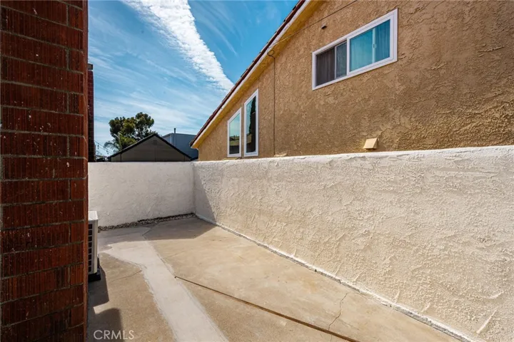 Unit A 1400 sqft