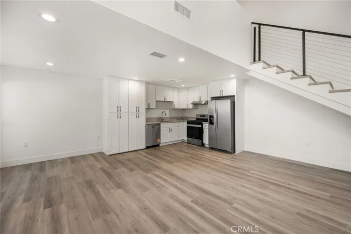 Unit B 1200 sqft