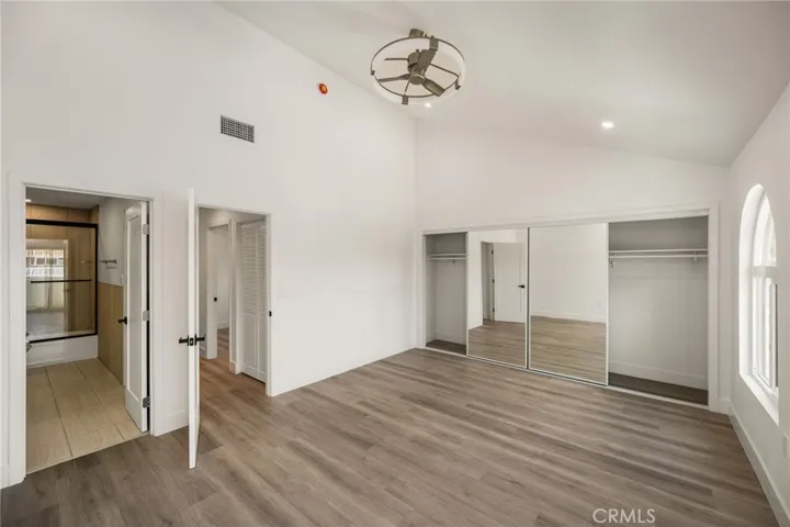 Unit B 1200 sqft