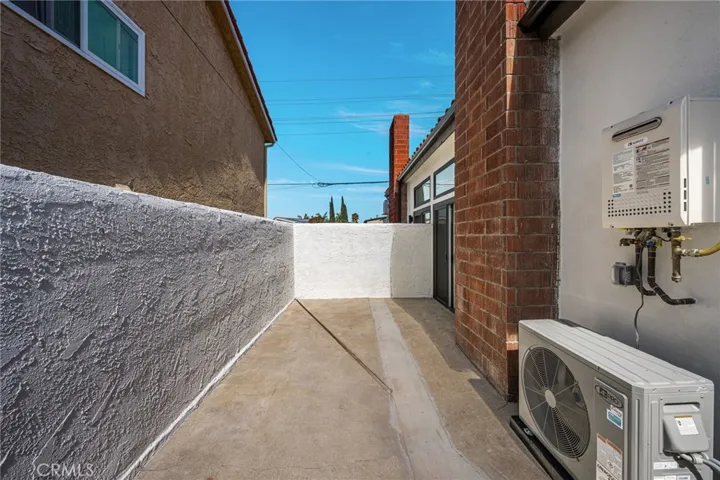 Unit A 1400 sqft