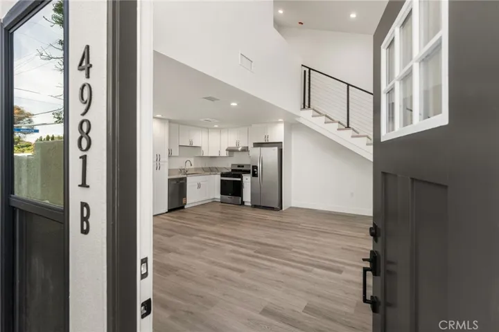 Unit B 1200 sqft