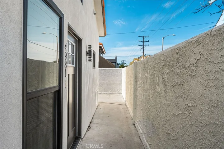 Unit B 1200 sqft