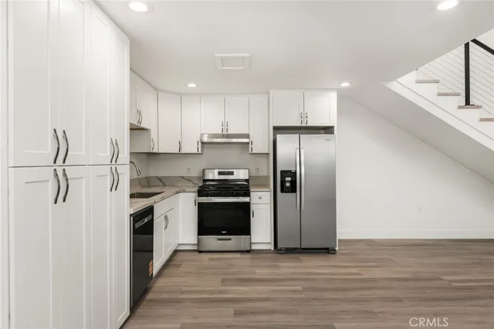 Unit B 1200 sqft