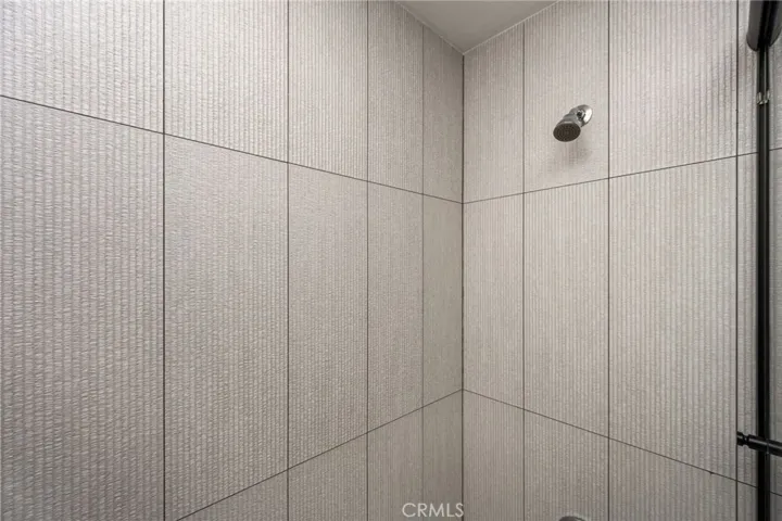 Unit B 1200 sqft