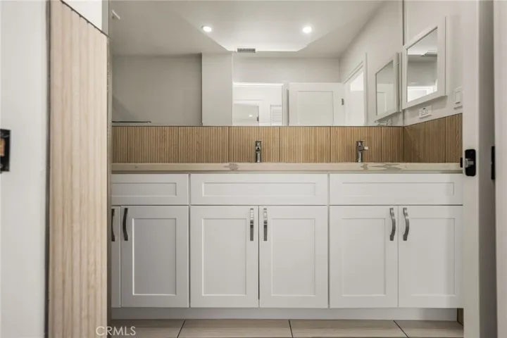Unit A 1400 sqft
